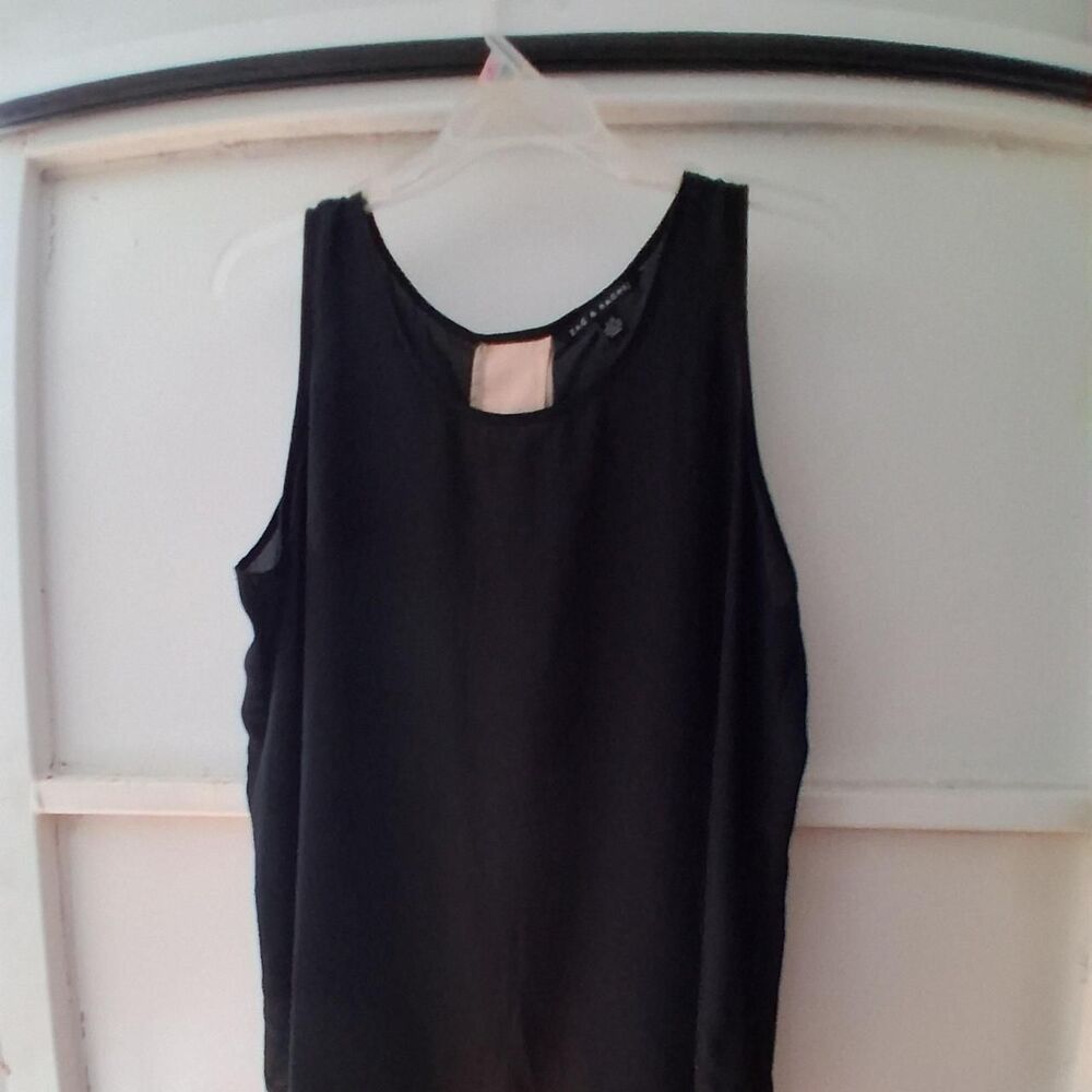 Zac-rachel Women's Black and Pink Vest